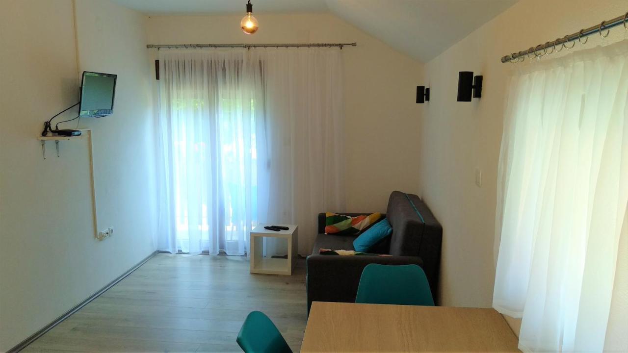 Galesic Apartments & Rooms コレニツァ エクステリア 写真